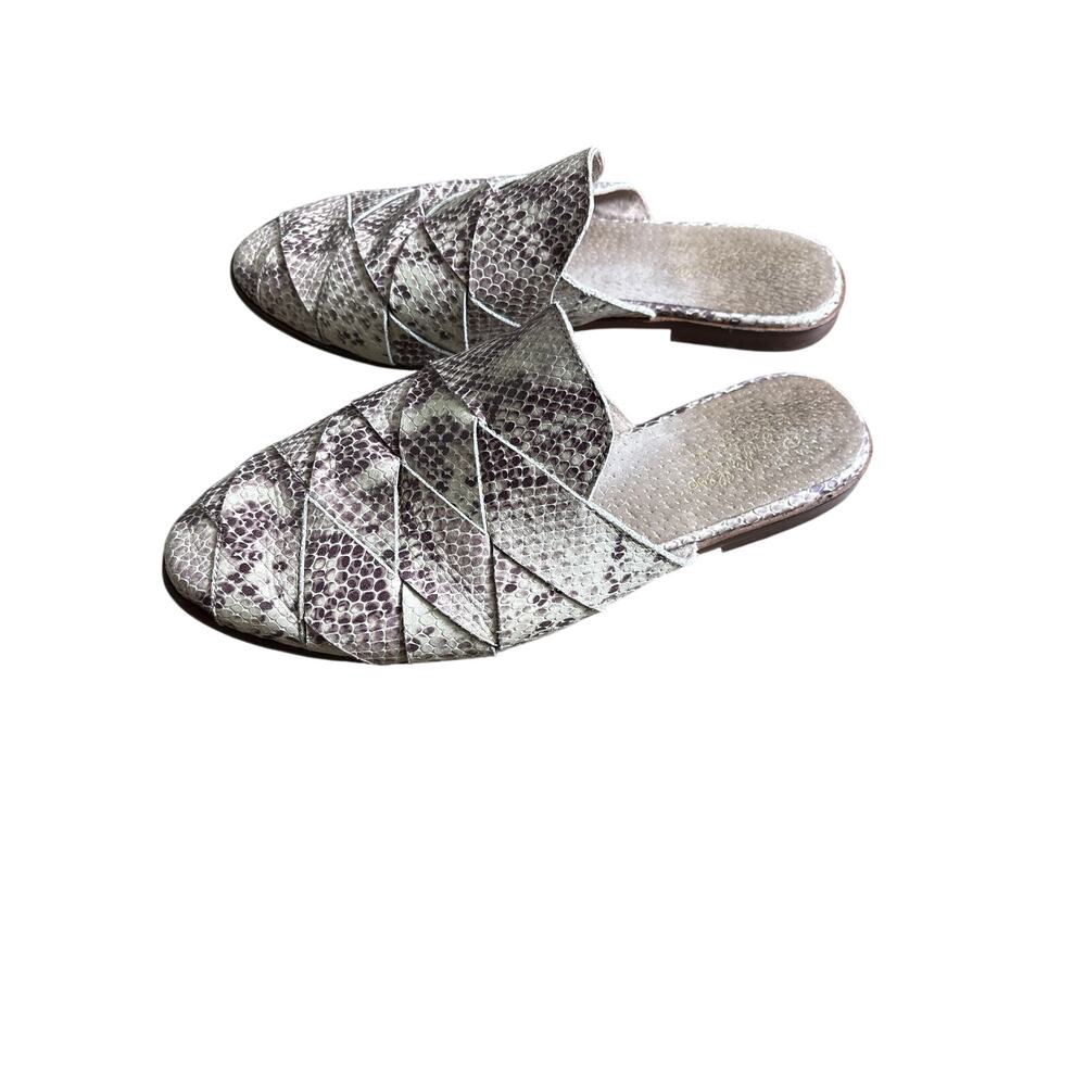 Seychelles Faux Snake Skin Flat Slides Sz 7.5